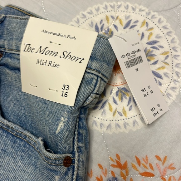 The Mom Short Mid Rise Denim Jean Shorts - Picture 2 of 4